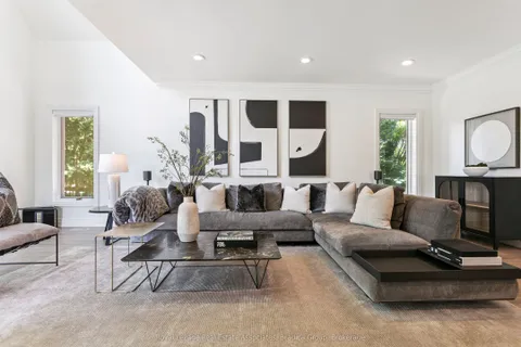 19 Lorraine Gardens, ON M9B 4Z5