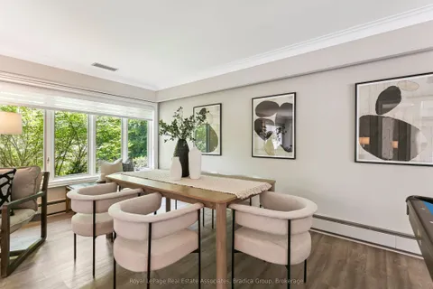 19 Lorraine Gardens, ON M9B 4Z5