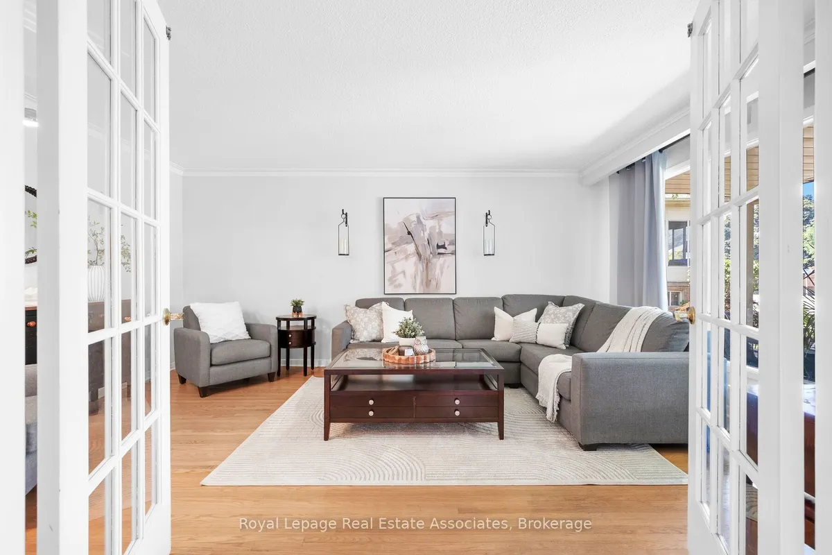 296 Chantenay Drive, ON L5A 1E7