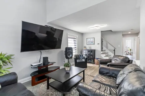 2286 Dunforest Crescent, ON L6M 4X3