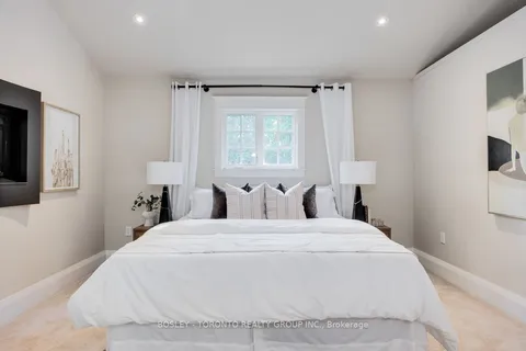 409 Reynolds Street, ON L6J 3M3