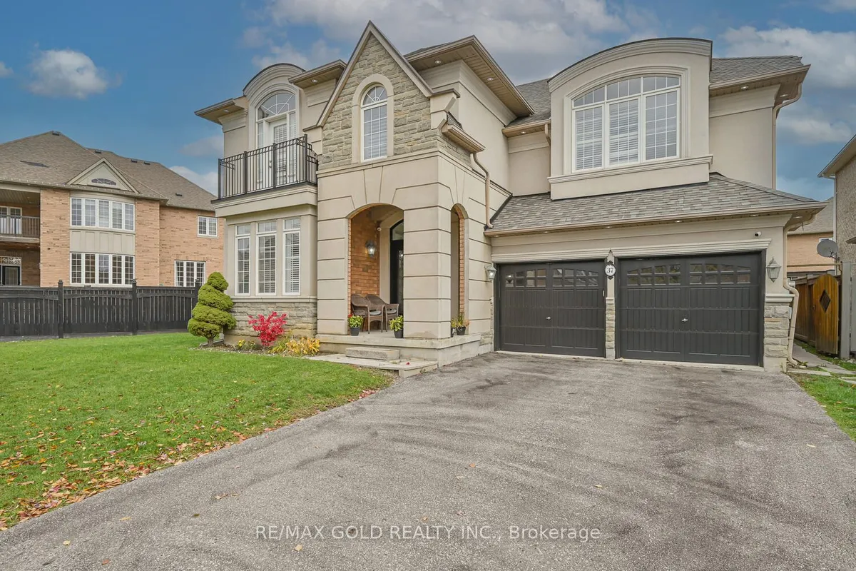 37 Scotchmere Crescent, ON L6P 3A6