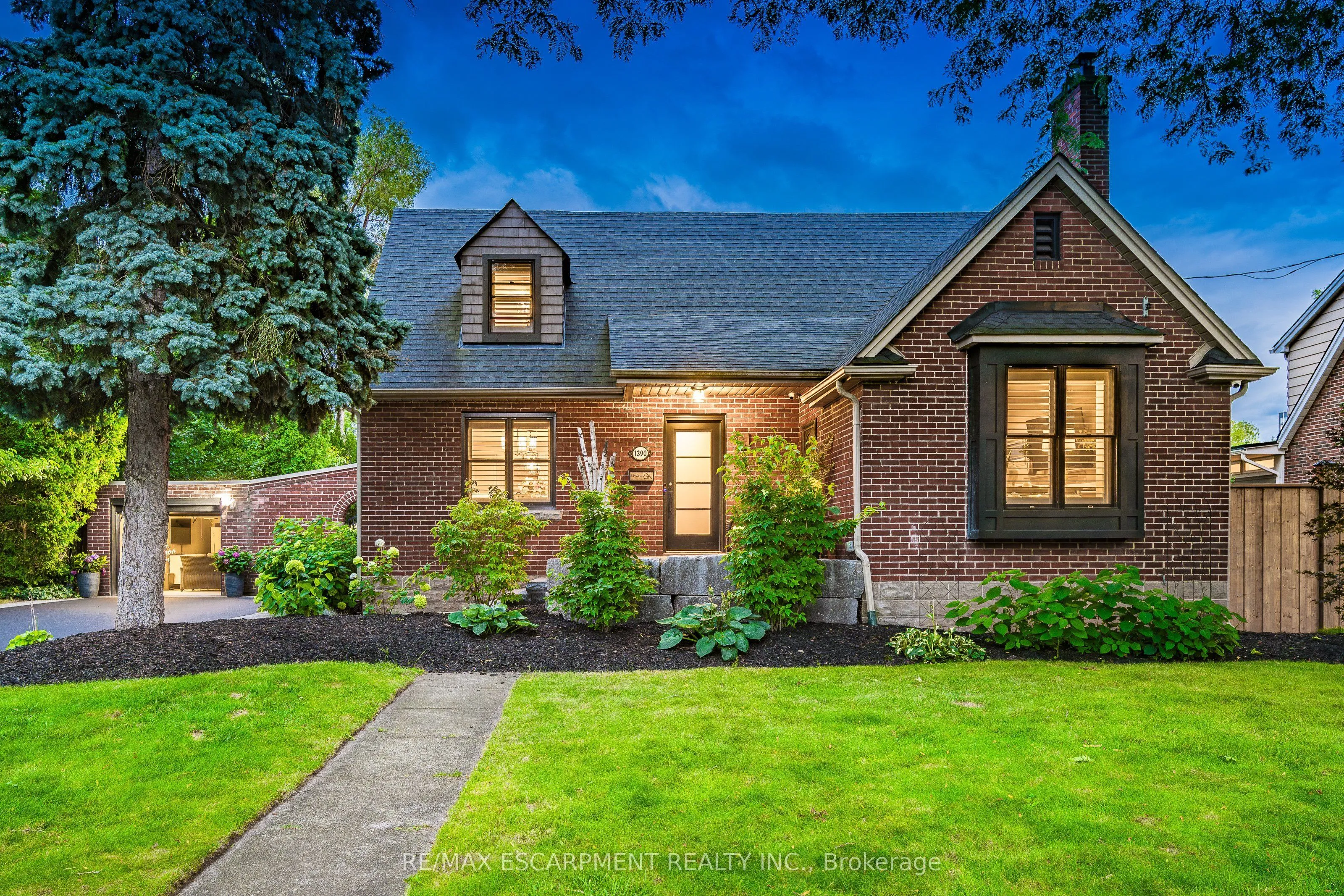 1390 Halifax Place, ON L7S 1J6