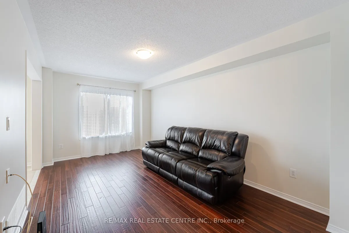 4834 Capri Crescent, ON L7M 0H9