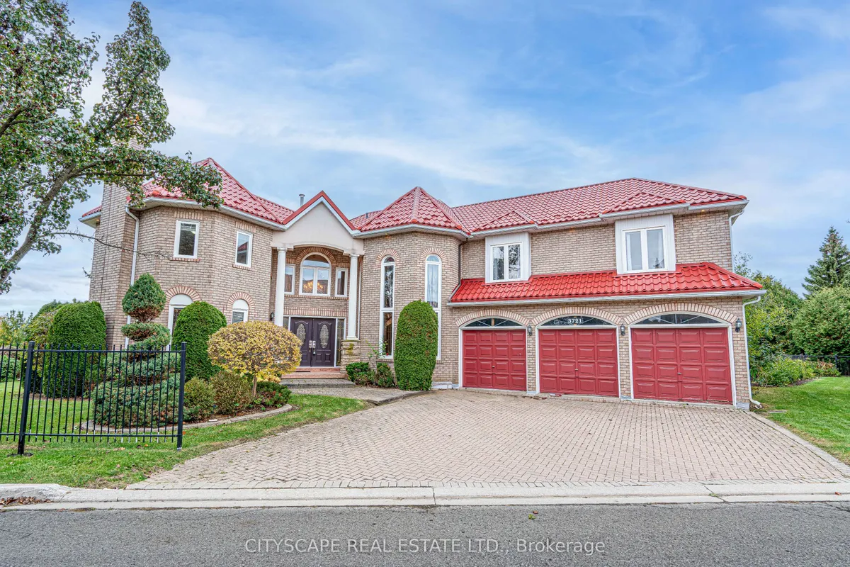 3721 Trelawny Circle, ON L5N 5J7