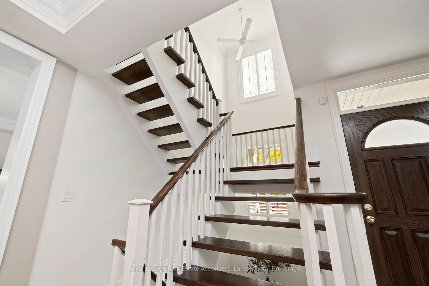 562 Gladwyne Court, ON L5H 4L4