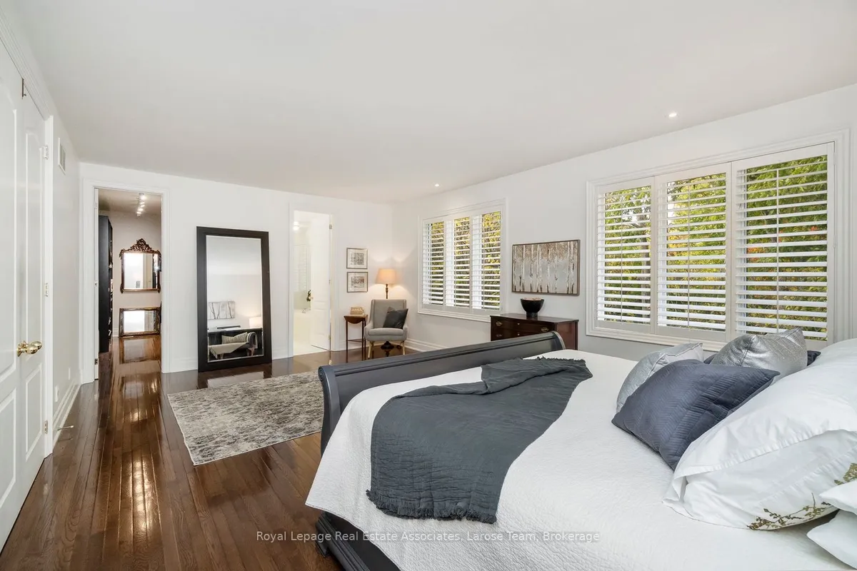 562 Gladwyne Court, ON L5H 4L4