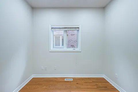 1581 Portsmouth Place, ON L5M 7W2