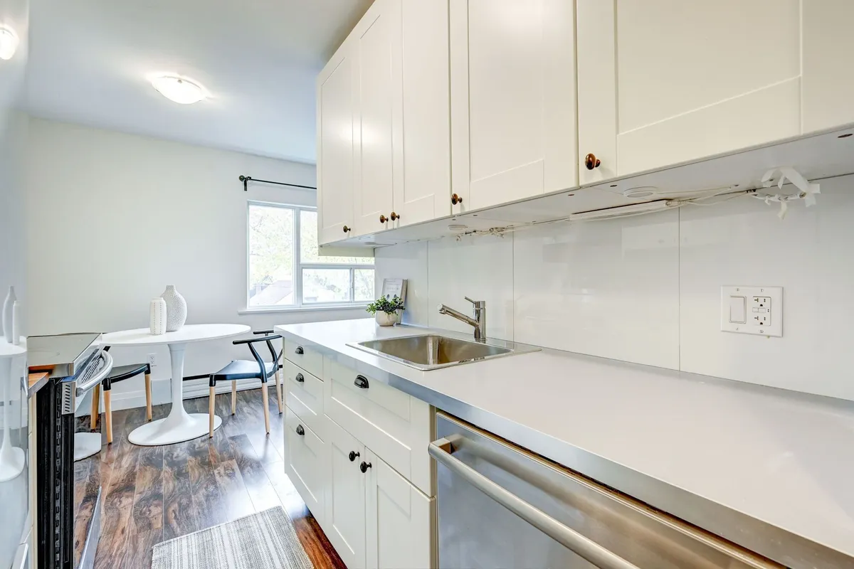 40 Cavell Avenue, ON M8V 1P2