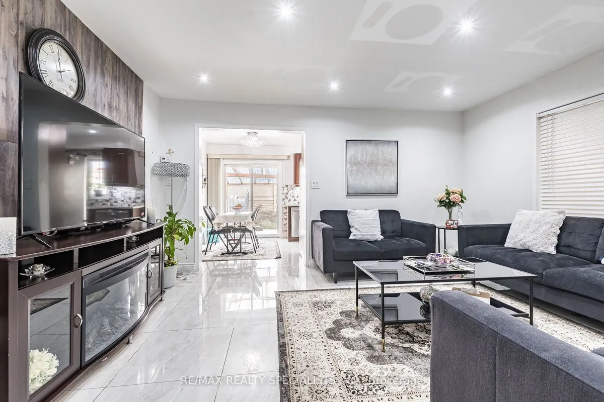 73 Zia Dodda Crescent, ON L6P 1J6