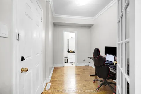 628 Twain Avenue, ON L5W 0A3