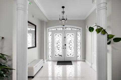 628 Twain Avenue, ON L5W 0A3