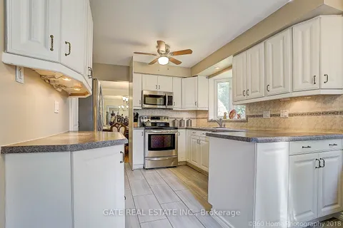 16 Massey Street, ON L6S 2W1