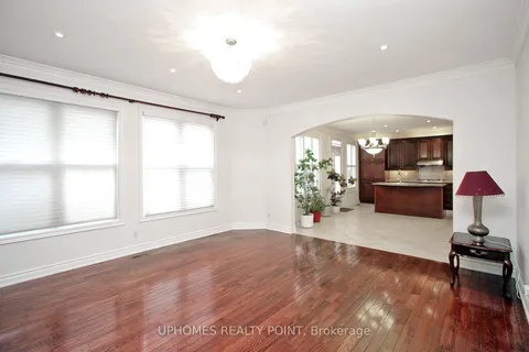 549 Renshaw Court, ON L5H 4L6