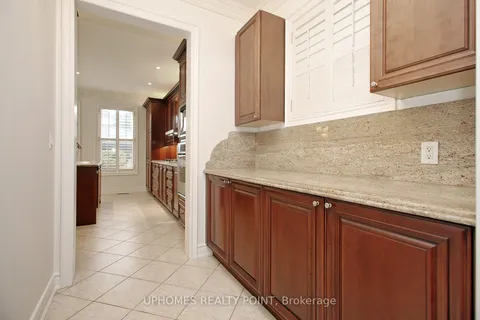 549 Renshaw Court, ON L5H 4L6