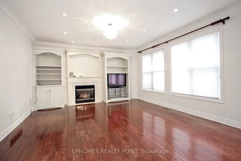 549 Renshaw Court, ON L5H 4L6