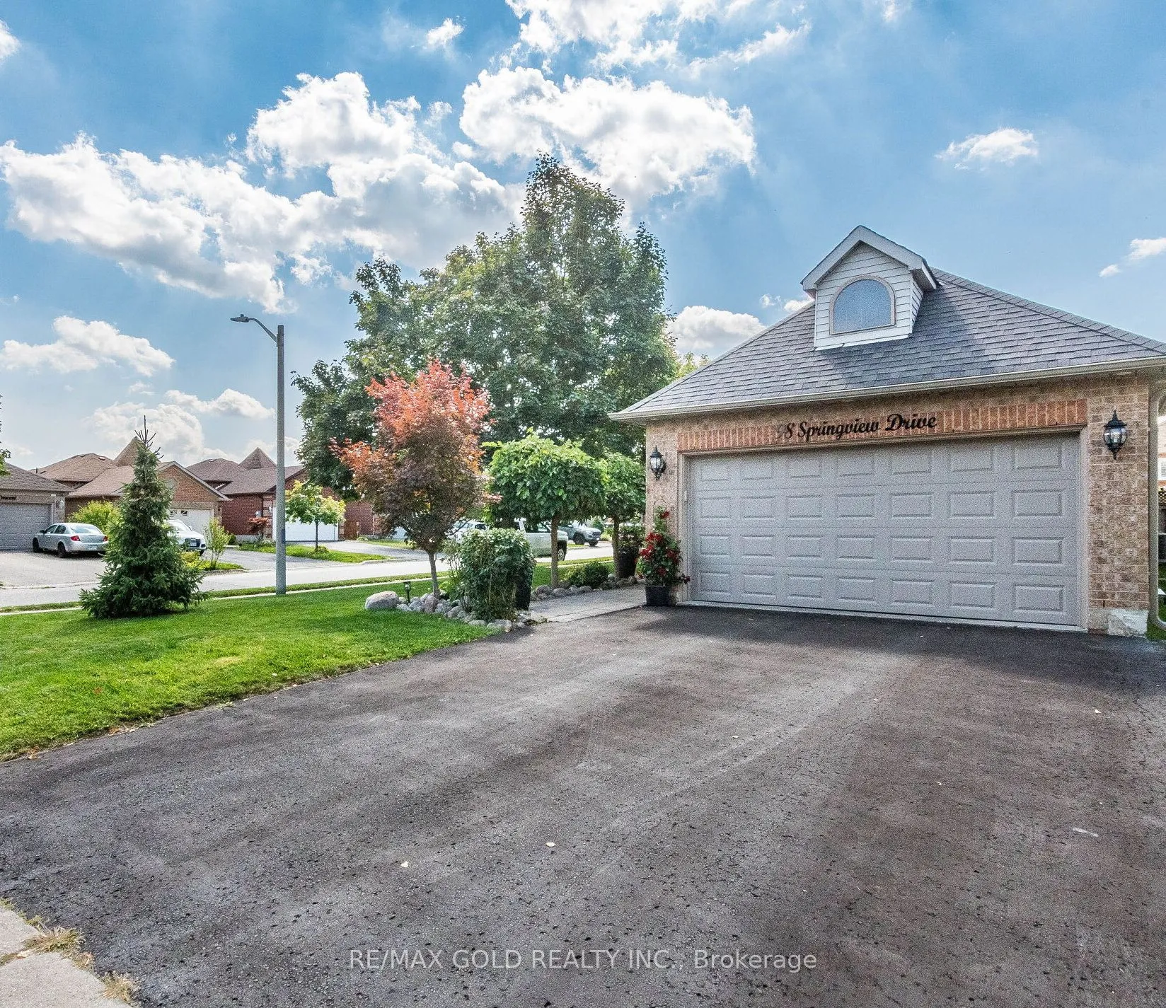 98 Springview Drive, ON L6X 4L1