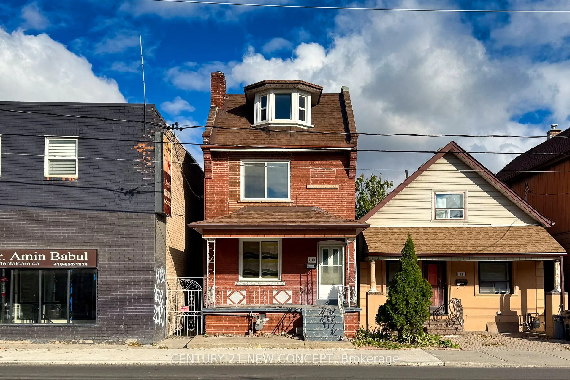 Detached 7 bedroom 2 bathroom at 1113 Dufferin Street in Toronto - MLS# W12494846
