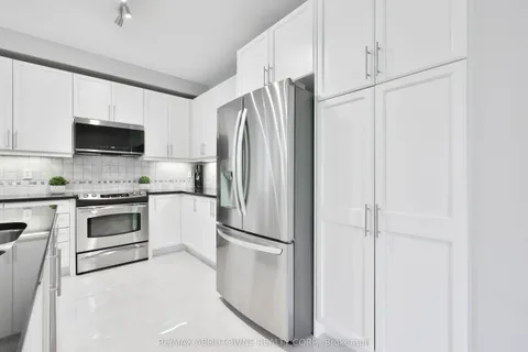 3262 Skipton Lane, ON L6M 0K2