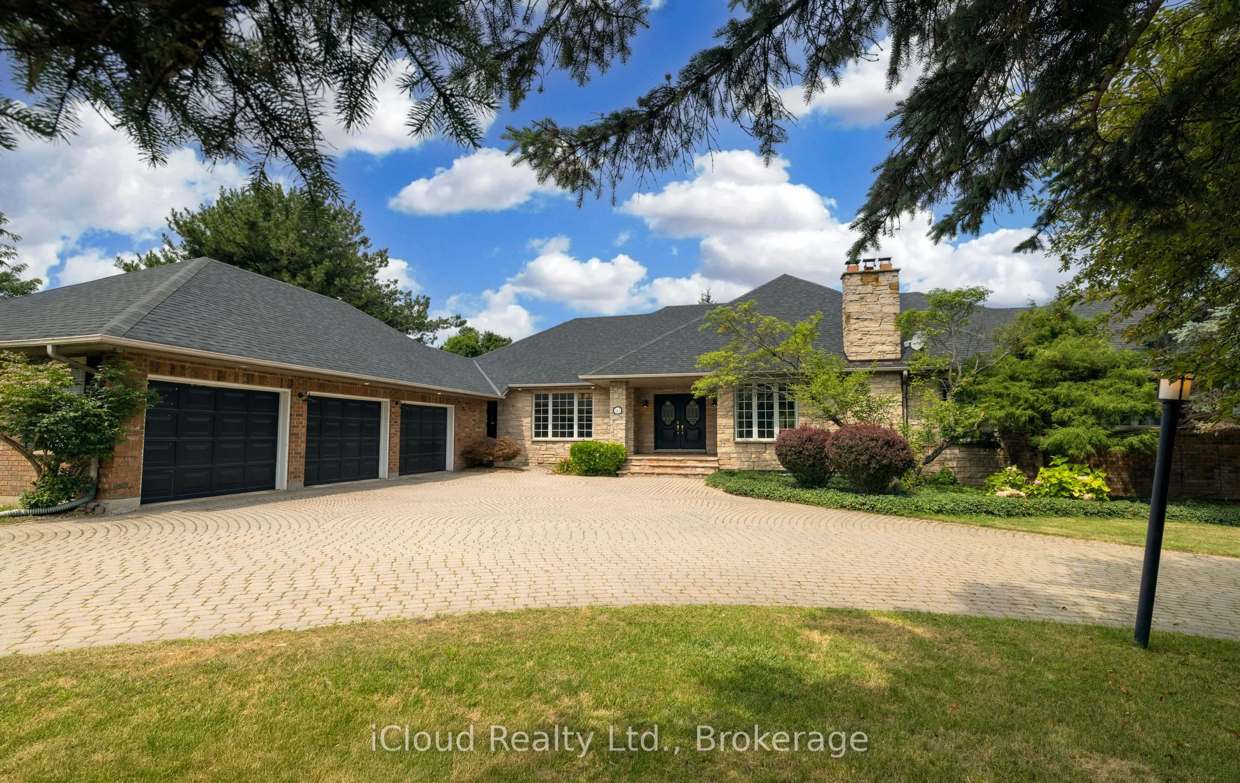 Detached 5 bedroom 5 bathroom at 163 Wheelihan Way in Milton - MLS# W12494980