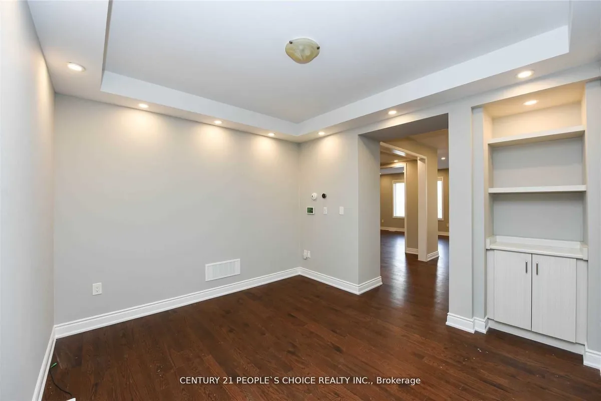 249 Hinton Terrace, ON L9E 1C8