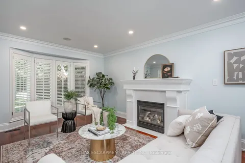 2428 Lakeshore Road, ON L7R 1C1