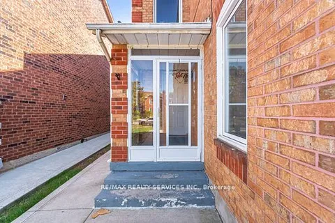 120 Leeward Drive, ON L6S 5V9