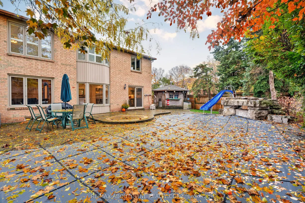 1586 Heritage Way, ON L6M 2Z5