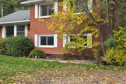 515 Trafford Crescent, ON L6L 3T2