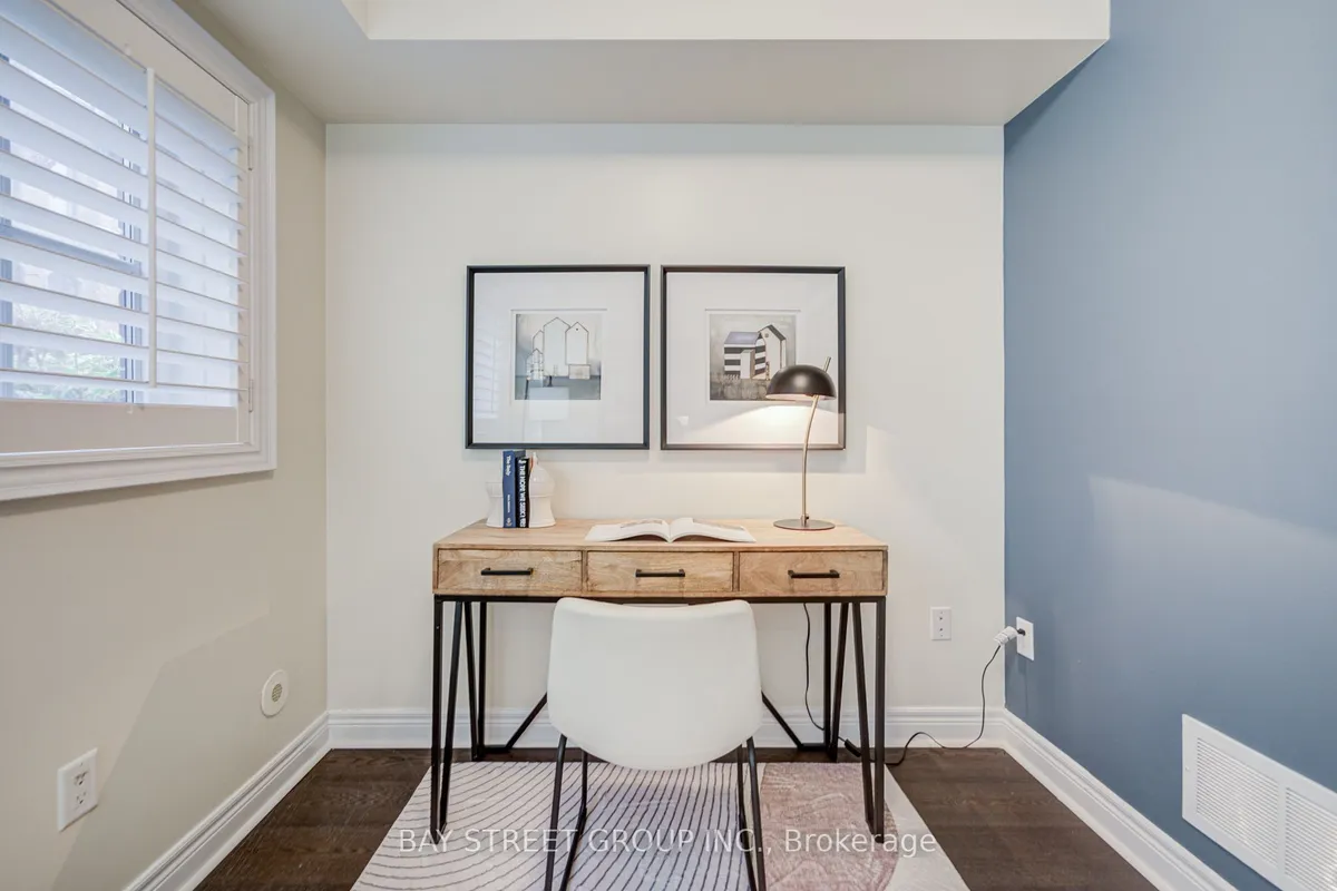 51 Lobo Mews, ON M8Z 0B2