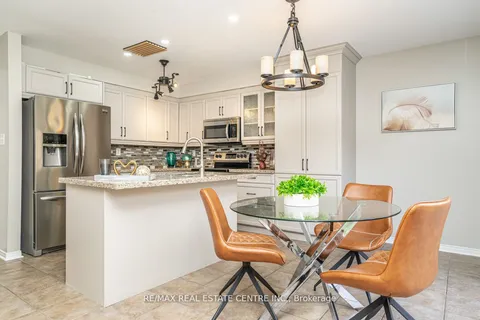 107 Crown Victoria Drive, ON L7A 3X9