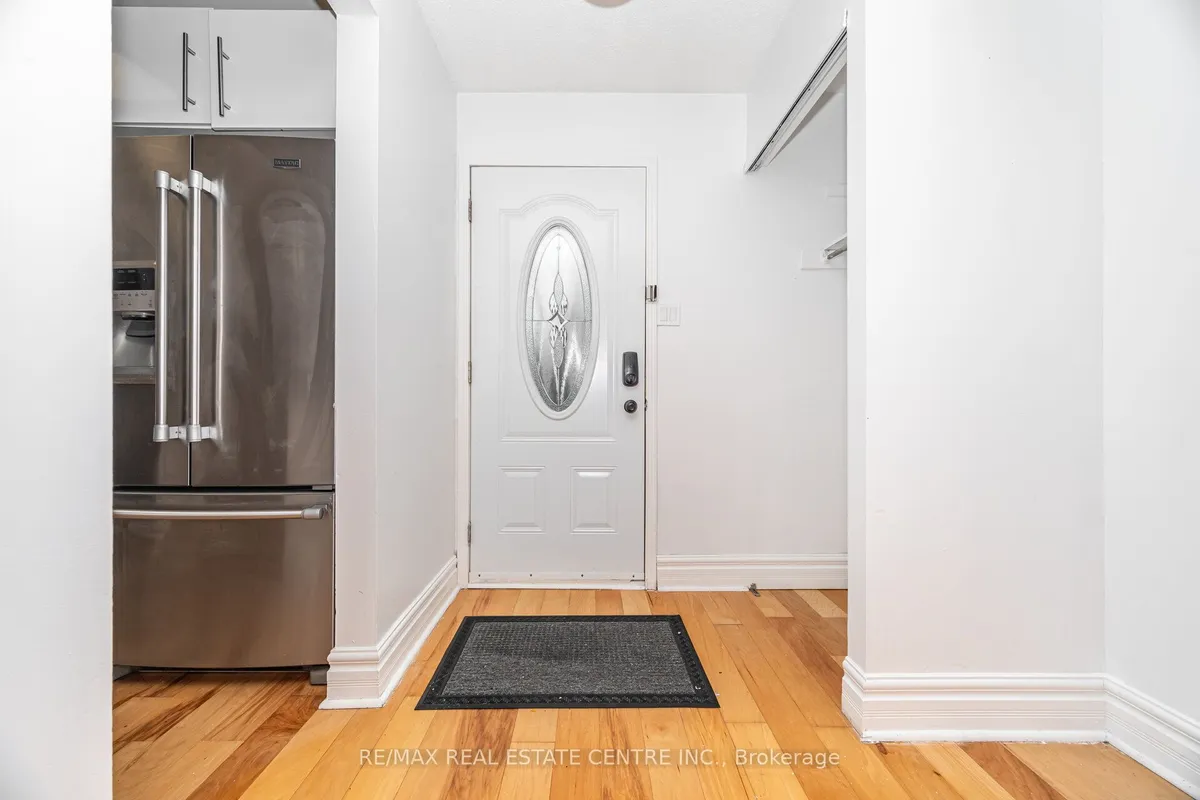 26 Haley Court, ON L6S 1N6