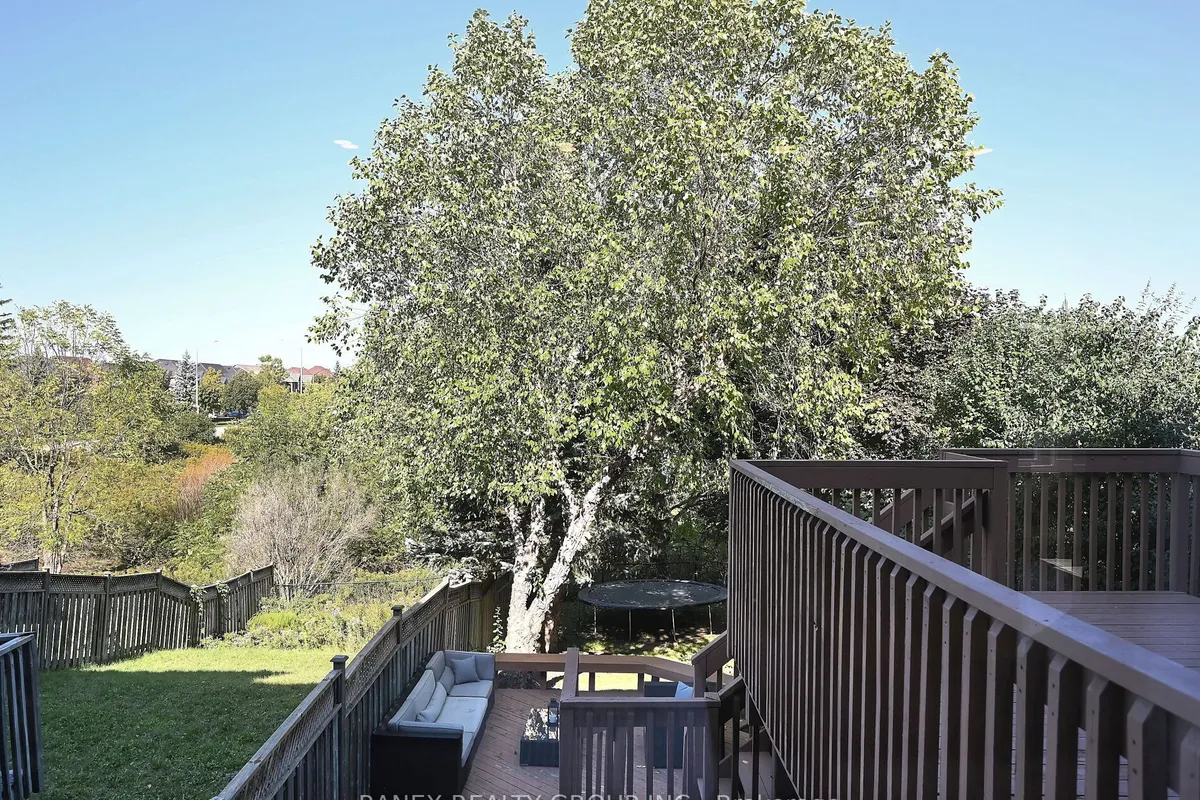 1572 Woodhenge Way, ON L5N 7S9