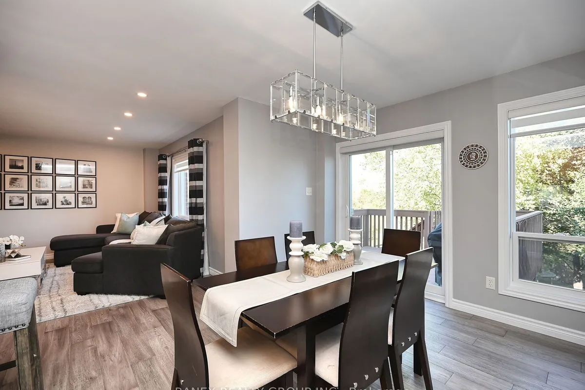 1572 Woodhenge Way, ON L5N 7S9