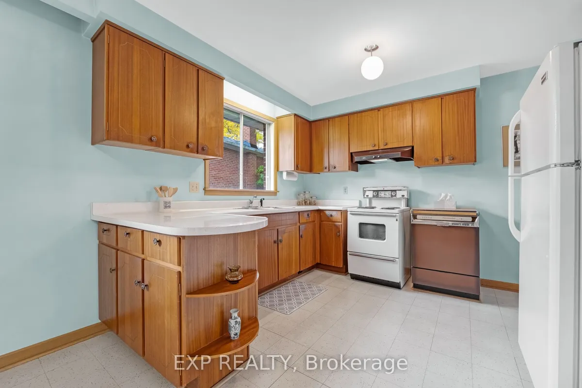 28 Aviemore Drive, ON M9L 2L5