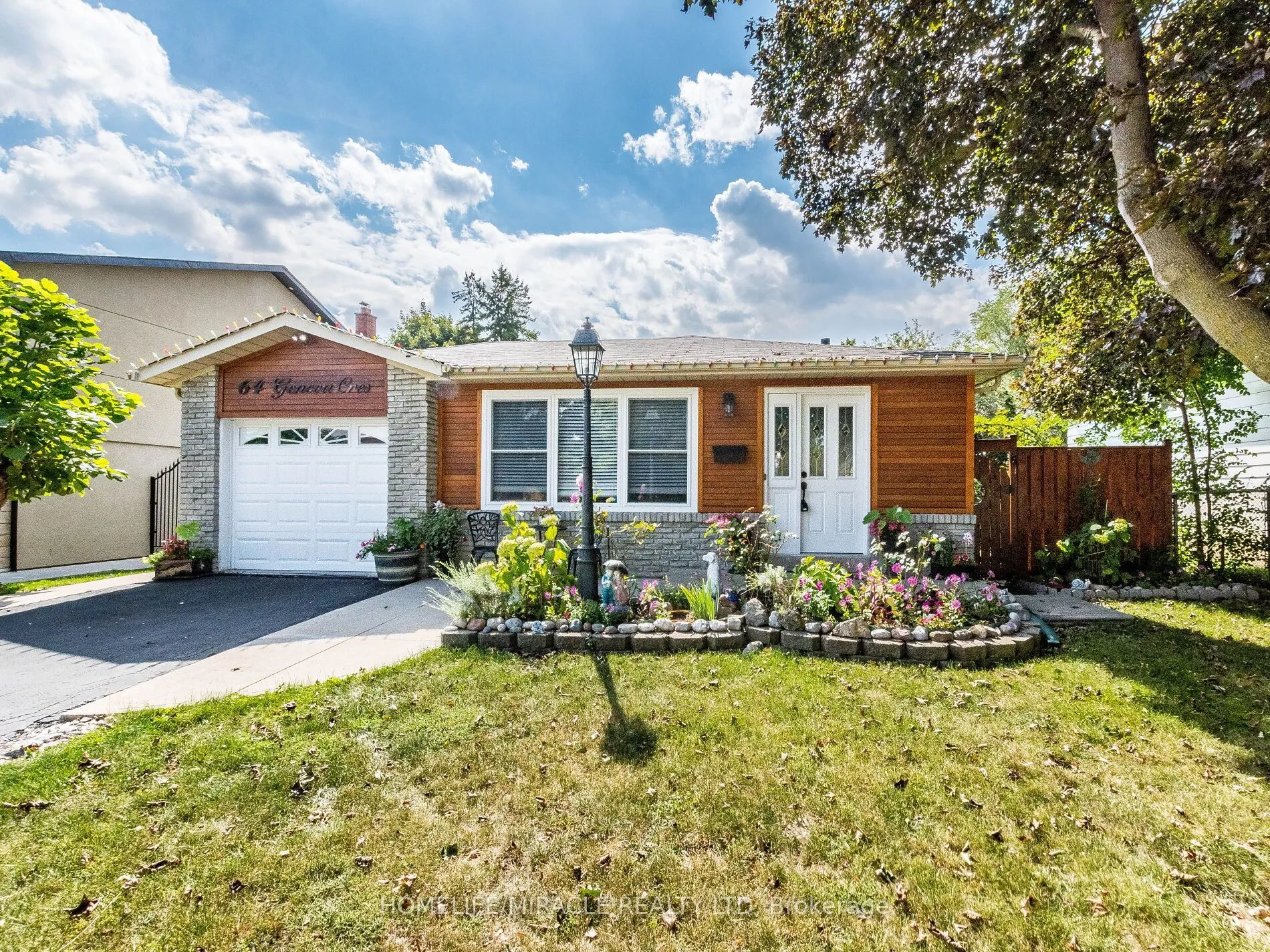 64 Geneva Crescent, ON L6S 1K9