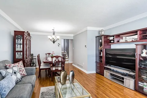 64 Geneva Crescent, ON L6S 1K9