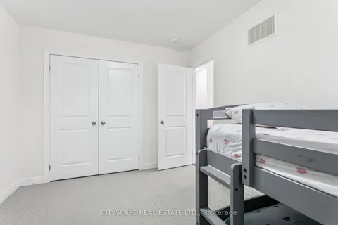 72 Finegan Circle, ON L7A 4Z8