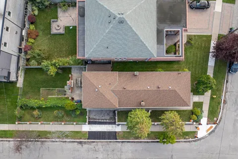 135 Jay Street, ON M6L 2M3