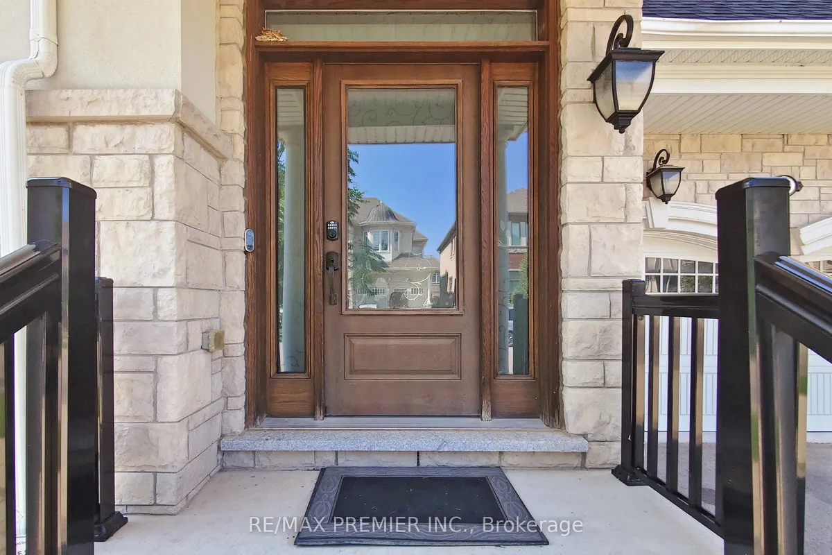 140 Magnolia Crescent, ON L6M 4M1