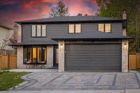 2284 Glastonbury Road, ON L7P 4C8