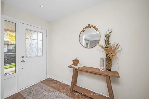 3140 Edgar Avenue, ON L7M 0A7