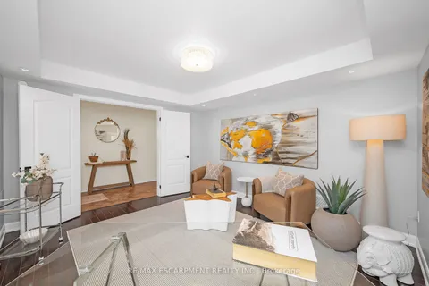 3140 Edgar Avenue, ON L7M 0A7