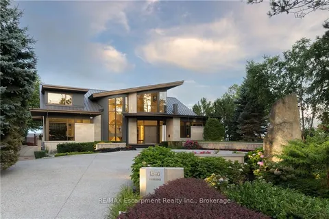 1540 WATERSEDGE Road, ON L5J 1A4