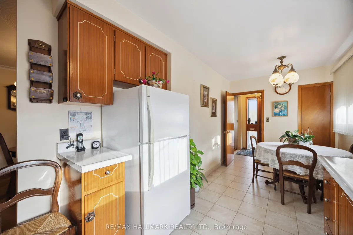 23 Lockington Court, ON M9M 2C4