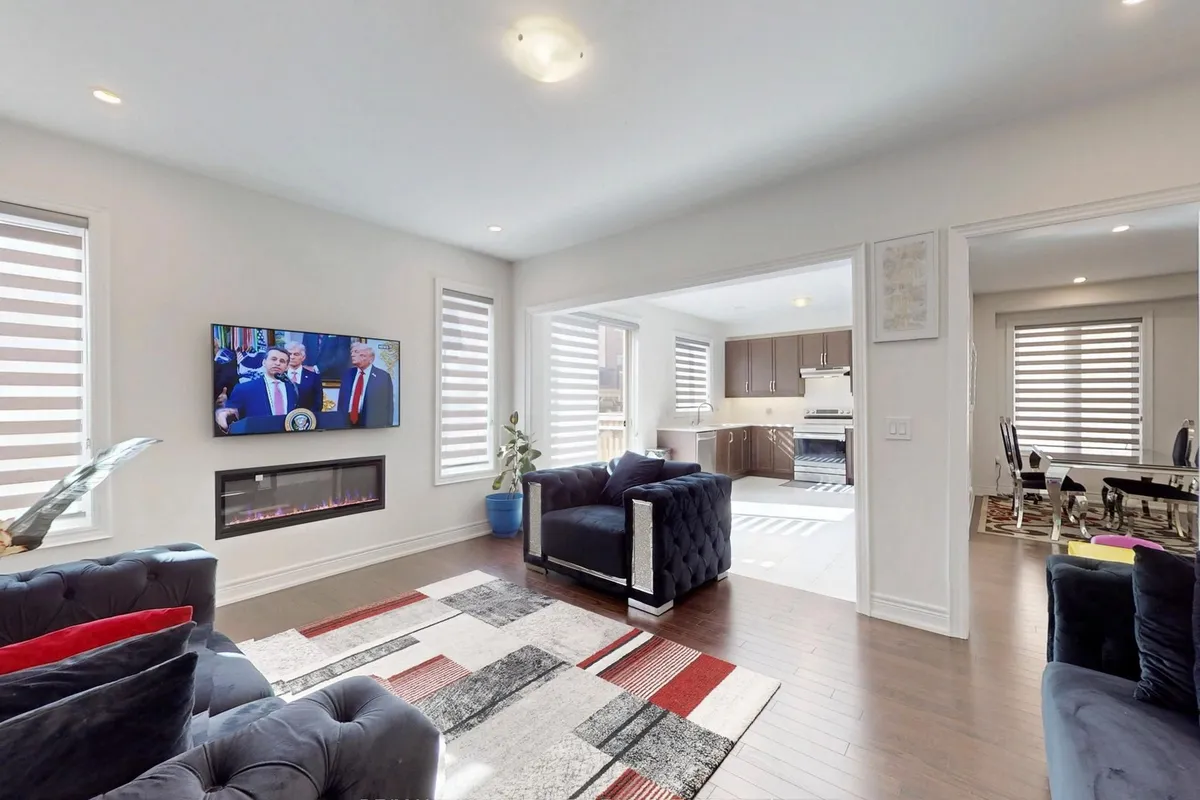 33 Tiger Crescent, ON L6R 0C8