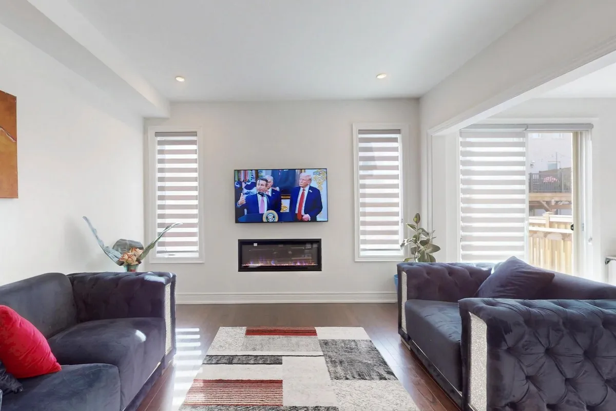 33 Tiger Crescent, ON L6R 0C8