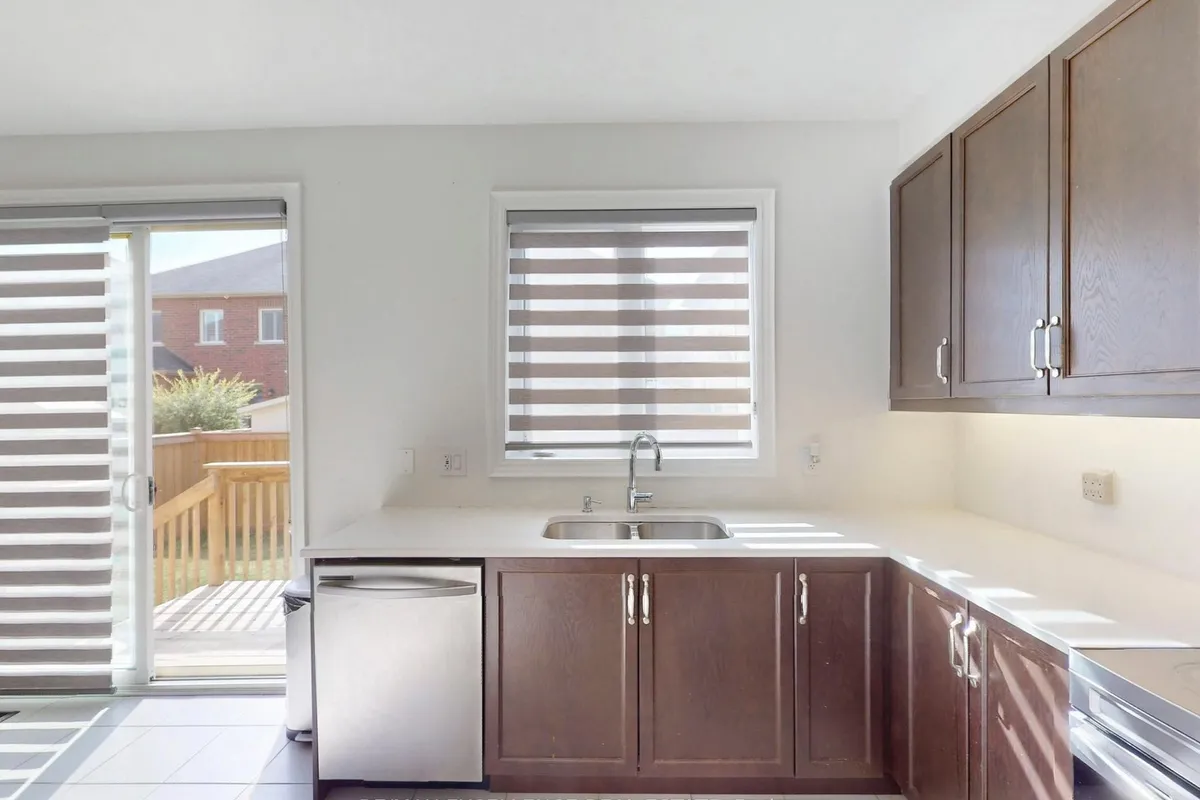 33 Tiger Crescent, ON L6R 0C8