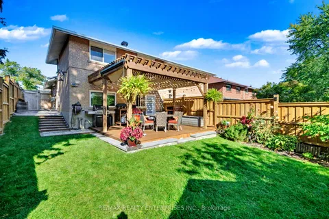 2458 Padstow Crescent, ON L5J 2G4