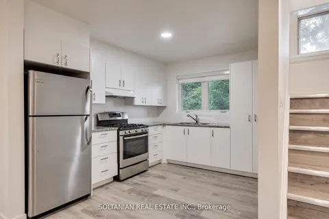 35 Cheshire Drive, ON M9B 2N7